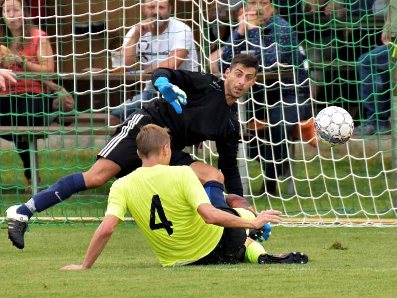 V předkole domácího fotbalového poháru MOL Cup nováček divize Sokol Skaštice překvapivě vyřadil nováčka MSFL FK Blansko. Zápas skončil 2:2 po prodloužení a ve střelbě pokutových kopů byli úspěšnější domácí sokoli.