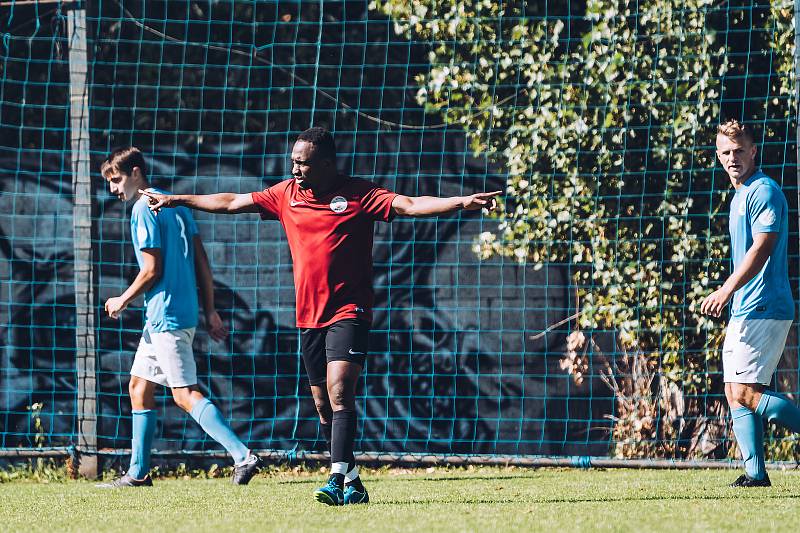 Fotbalisté Sparty (v červeném) v domácím utkání krajského přeboru zdolali Boskovice 2:1.