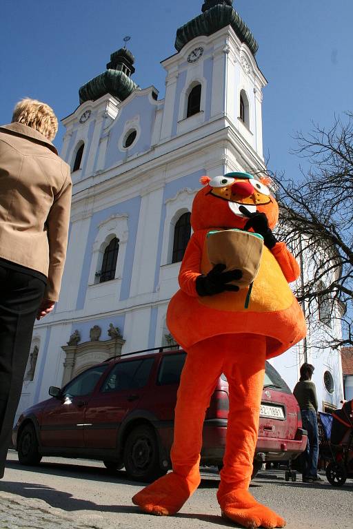 Sloup slavil svůj největší svátek. Tradiční Květný pátek přilákal davy lidí i stánkařů, jednu ze slavnostních mší celebroval brněnský biskup Vojtěch Cikrle.