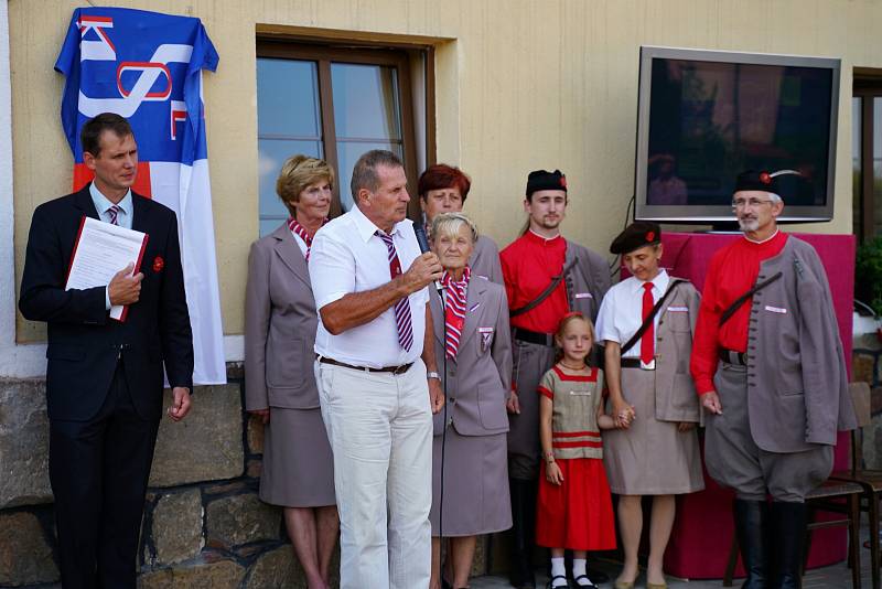 Z odhalení pamětní desky Františkovi Řepkovi ve Svitávce.