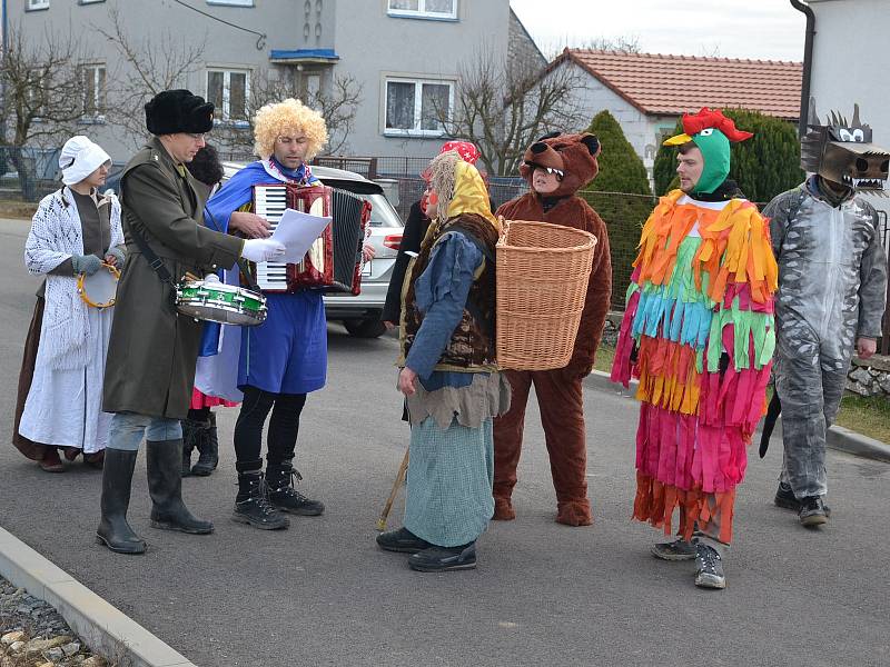 Masopustní průvod v Ostrově u Macochy. Foto: Pavel Kuchař