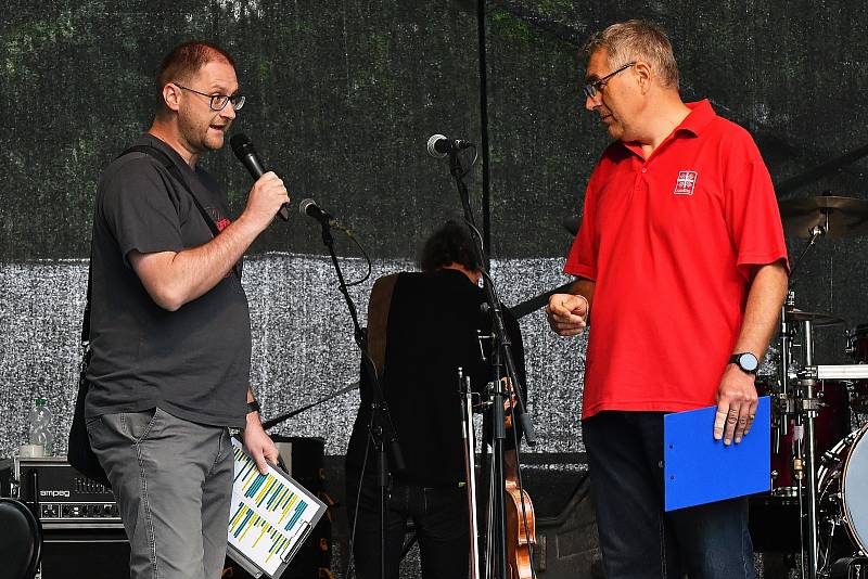 Třiadvacátý ročník Festivalu 3+1 Letovice nabídl muziku i doprovodný program v podobě výstavy a letního kina.