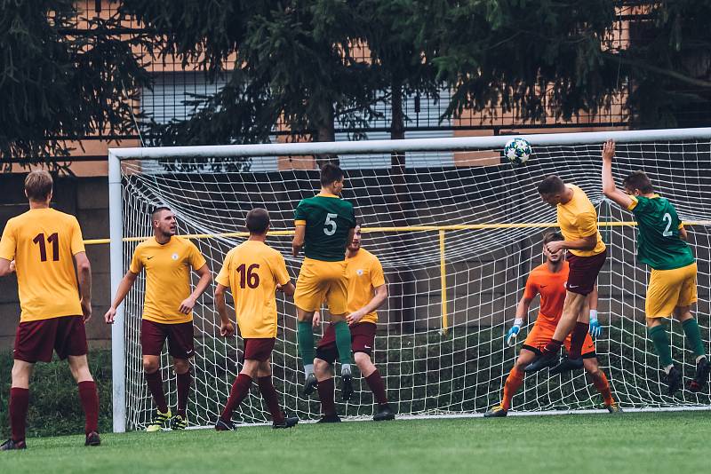 Fotbalisté Ráječka (v zeleném) zdolali brněnskou Spartu 3:0.