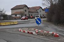 Na Blanensku opraví silnice i mosty. V Jedovnicích kruhový objezd (na snímcích).