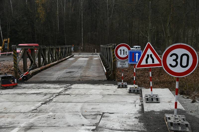 Do boskovické Šmelcovny se řidiči od čtvrtka projedou po provizorním mostu. S vybudováním nového přes říčku Bělou se počítá do května. Se souhlasem města Boskovice