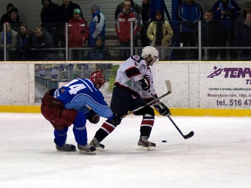 Hokejisté Dynamiters Blansko poprvé porazili Minervu Boskovice.