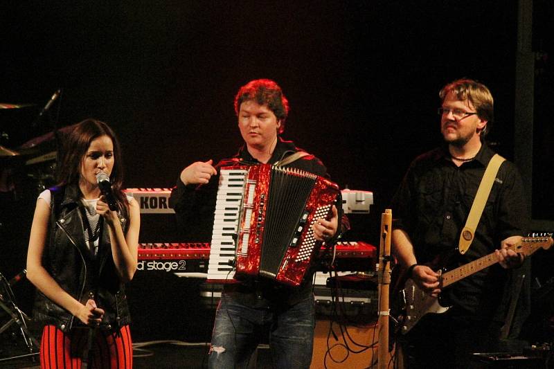  V blanenském Dělnickém domě zazpívala slovenská zpěvačka Kristína. 