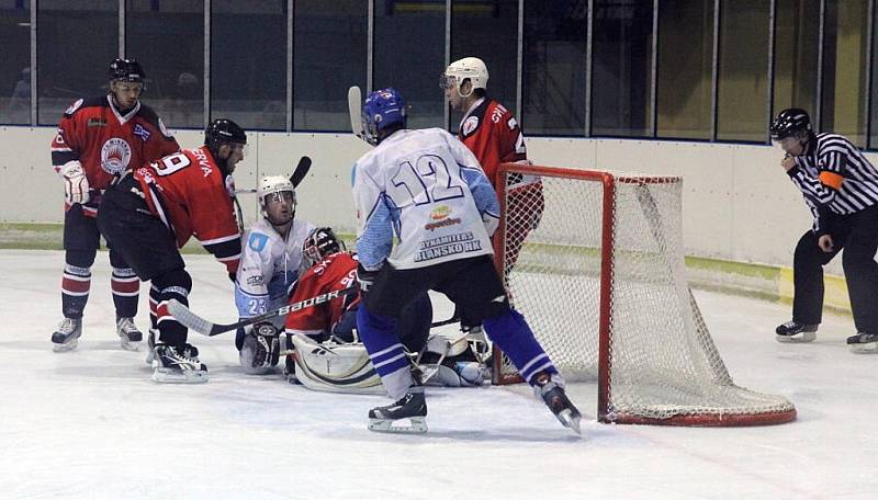 Hokejisté Dynamiters Blansko podlehli v derby boskovické Minervě 2:3.