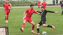 PODZIMNÍ DUEL. V první polovině soutěže blanenští fotbalisté (v červeném) prohráli s Hradcem Králové na domácím hřišti 1:2. Foto: Jiří Havel Nejezchleb