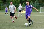 Blanensko (ve fialovém) vypadlo v play-off Superligy malého fotbalu s Mostem.