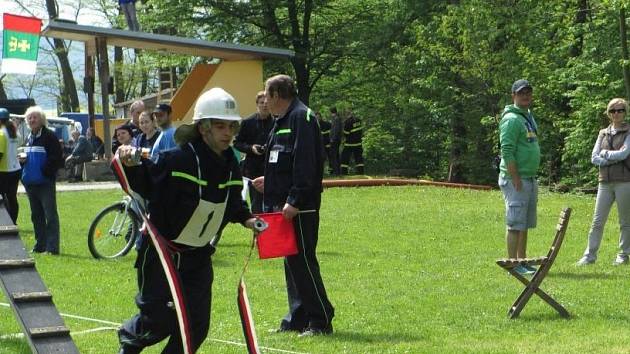 Šebetovští hasiči se účastní i různých soutěží.