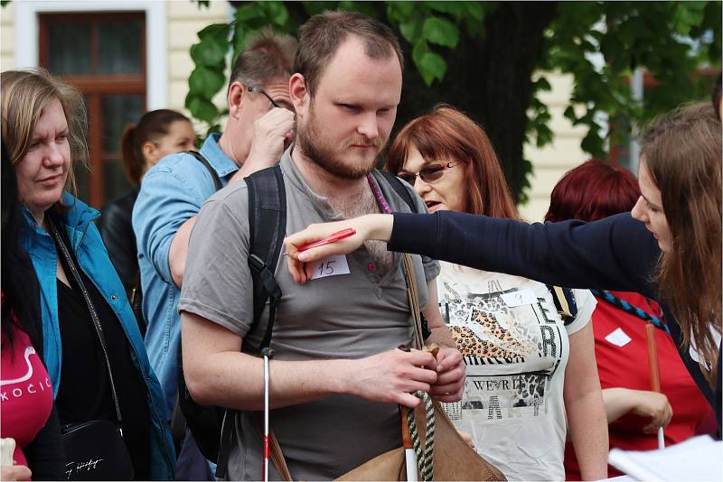 Blansko hostilo soutěž vodících psů CESTA VE TMĚ.