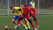 Fotbalisté Zlína (ve žlutých dresech) v prvním letošním zimním přípravném zápase přehráli druholigové Blansko 4:1.