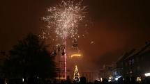 Oslavy příchodu nového roku 2008 na Masarykově náměstí v Boskovicích.
