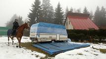 Kolem tří set chat zkontrolovali policisté ve středu v rekreační oblasti Suchý na Blanensku. Zaměřili se i na tamní karavany.