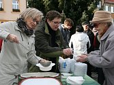 Rozdávání vánoční polévky v Boskovicích. Ilustrační foto.