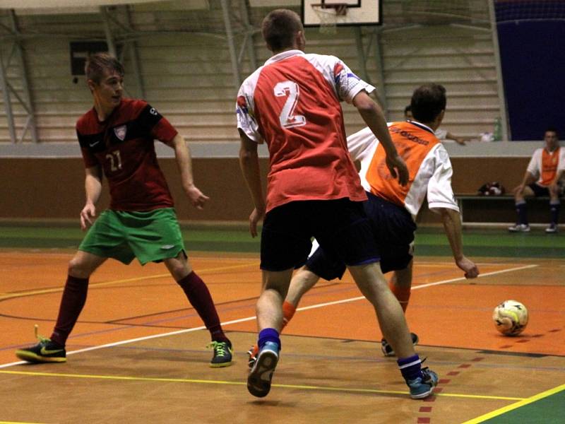 Jedovnický futsalový turnaj Eagle Cuo 2013 vyhrál tým Krakatit.