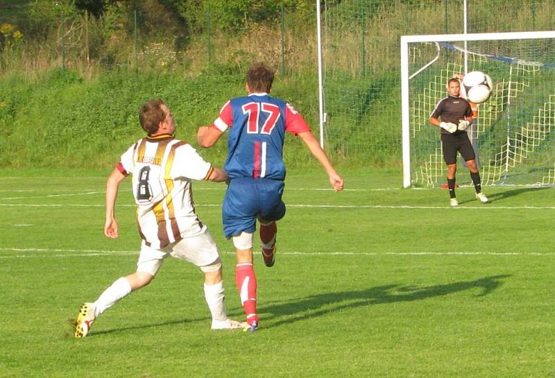 Fotbalisté Blanska  porazili Kuřim 2:1 a jsou v čele krajského přeboru.