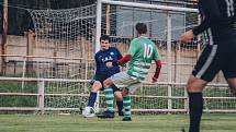 Fotbalisté Rájce-Jestřebí (zelenobílé dresy) v přípravě porazili Kunštát 6:3.