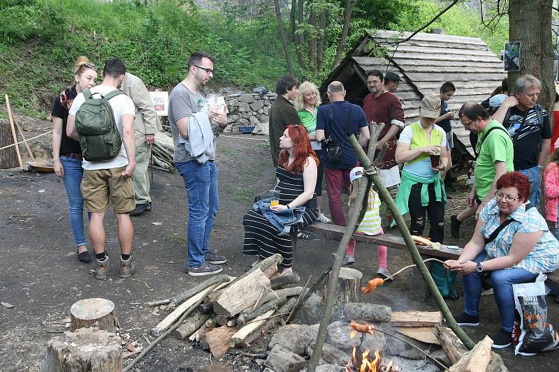 Starou huť u Adamova obsadili Slované. Tavili rudu a hasili vápno.