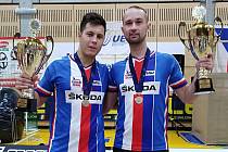 Mladí hráči v kolové z SC Svitávka Roman Staněk (vlevo) s Jiřím Hrdličkou mladším se rozloučili s kategorií do třiadvaceti let tak, jak si přáli. V dresu národního mužstva získali bronzovou medaili na mistrovství Evropy ve Zlíně.