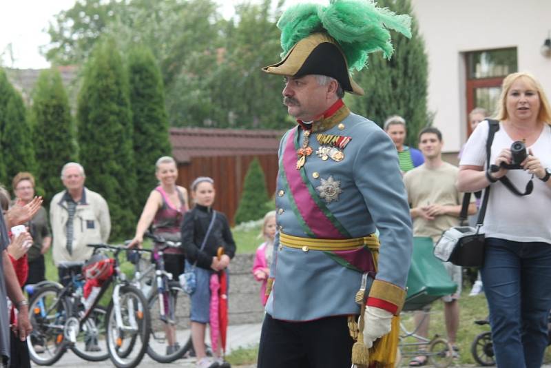 Návštěva následníka trůnu a jeho rodiny ve Světlé nabídla pestrou podívanou.