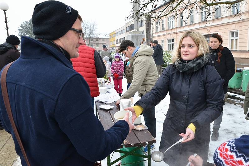 Boskovičtí na Štědrý den nalévali tradiční Polévku pro chudé i bohaté. Polévku servírovali také v Letovicích nebo na blanenském zámku.