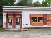 Boskovičtí koupili dvě bývalé prodejny potravin Jednoty. Ve Vratíkově a v ulici Bělská (na snímku). Chtějí je pronajmout a obnovit provoz.