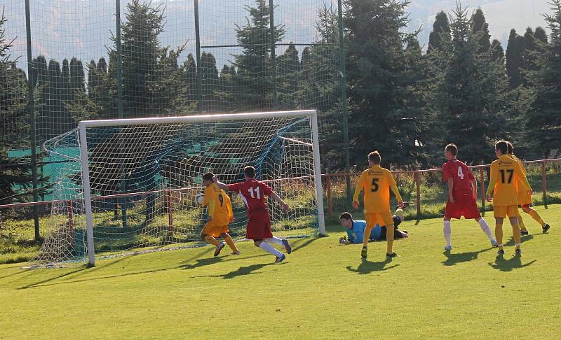 Fotbalisté Kunštátu (v červeném) porazili v I. A třídě Moravskou Slavii Brno 3:2. 