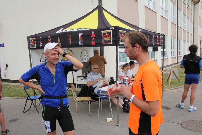 Tři sta kilometrů v sedmi dnech zvládli účastníci Moravského ultramaratonu. V sobotu doběhli do cíle v Lomnici u Tišnova.