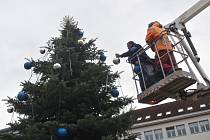 Vánoční strom do Blanska věnovala rodina z nedalekých Olomučan.