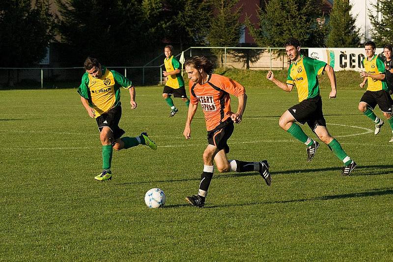 Fotbalisté Ráječka vs. IE Znojmo.