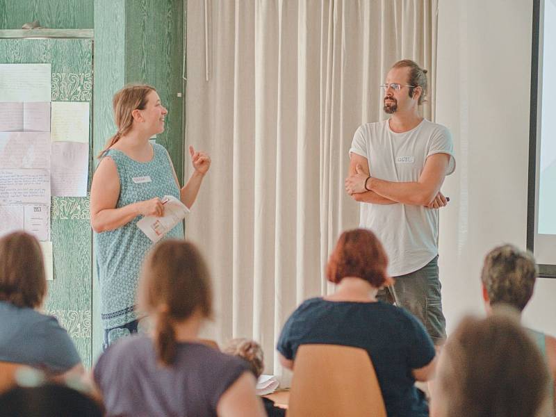 Do malebného prostředí blanenského statku v Klepačově zavítalo  bezmála šest desítek odborníků z řad poskytovatelů sociálních služeb napříč Českem.