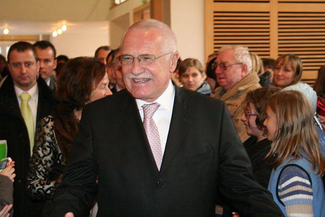 Prezident Václav Klaus v zámeckém Skleníku v Boskovicích.