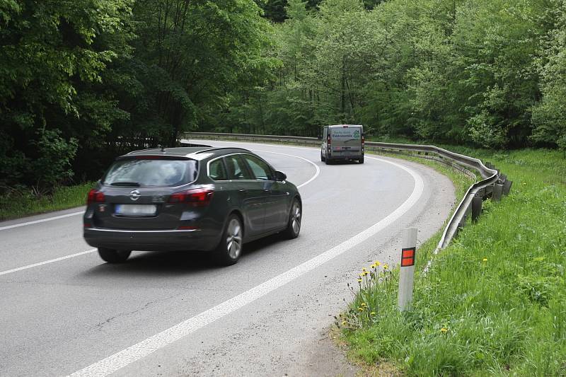 Úsek na silnici druhé třídy číslo 379 mezi Šebrovem-Kateřinou a Blanskem patří podle statistik k nejvíce nehodovým na Blanensku.