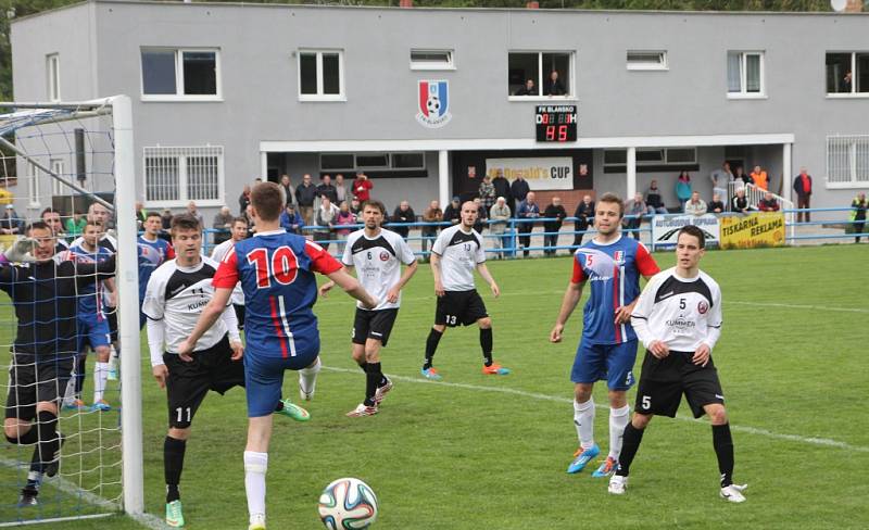 Fotbalisté Blanska remizovali v souboji o šest bodů s Uherským Brodem 1:1.