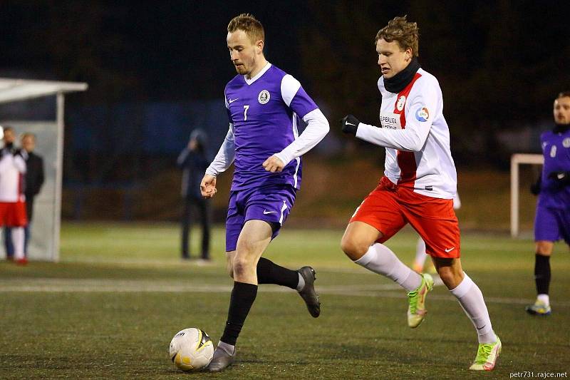 Blanensko (v modrém) porazilo na domácím hřišti Jihlavu vysoko 10:3.