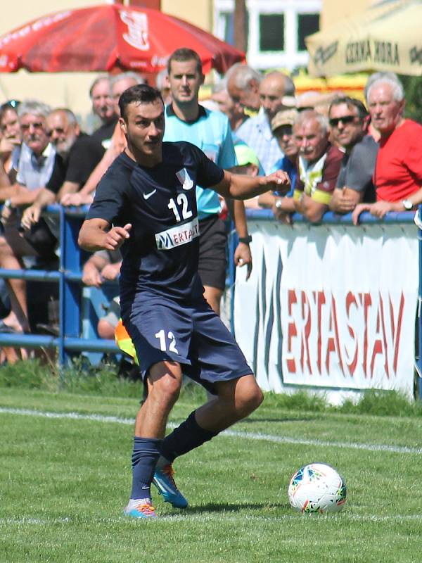 V úvodním kole nového ročníku MSFL porazil nováček FK Blansko (modré dresy) v regionálním derby tým MFK Vyškov 3:1.