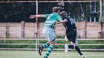 Fotbalisté Rájce-Jestřebí (zelenobílé dresy) v přípravě porazili Kunštát 6:3.