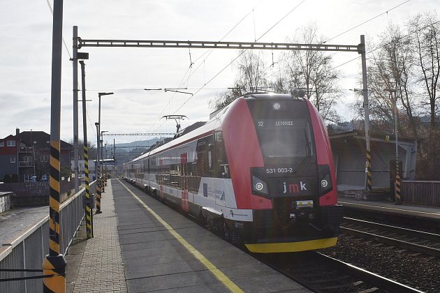 Cestující na jihu Moravy se už svezli čtyřvozovou elektrickou soupravou Moravia. Ve zkušební provozu vyrazila na trať na lince S2 z Brna do Letovic na Blanensku.