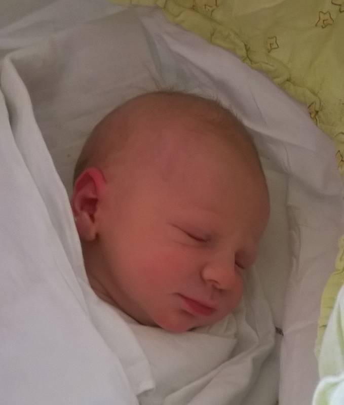 Šimon Jakubec, 49 cm, 3,33 kg, 22. 4. 2016, Býkovice.