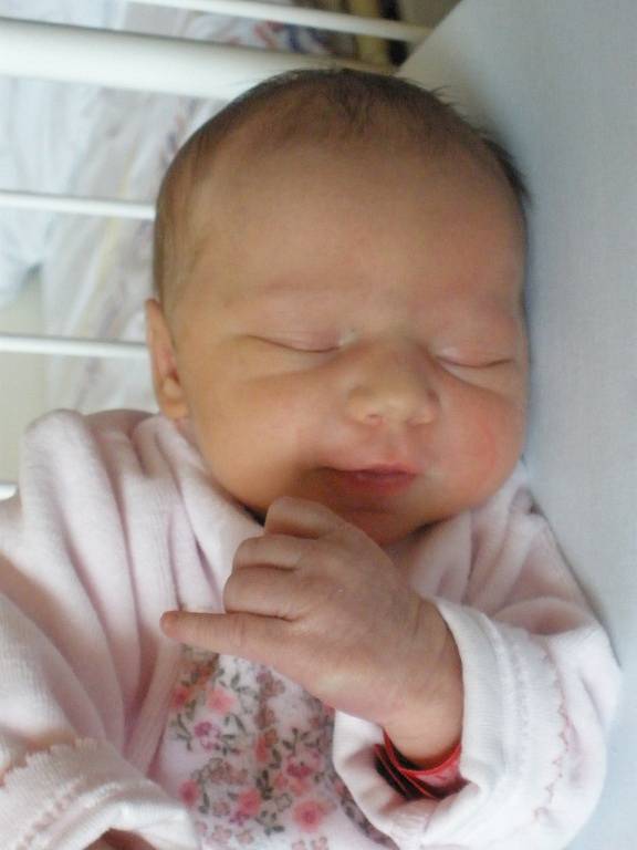 Nela Zelinková, 49 cm, 2,96 kg, Ráječko, 3. 4. 2015. 