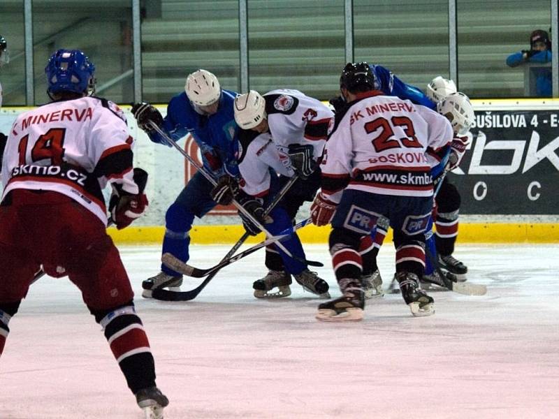 Hokejisté Dynamiters Blansko poprvé porazili Minervu Boskovice.