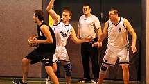 Blanenští basketbalisté prohráli doma s Jiskrou Kyjov 55:64.