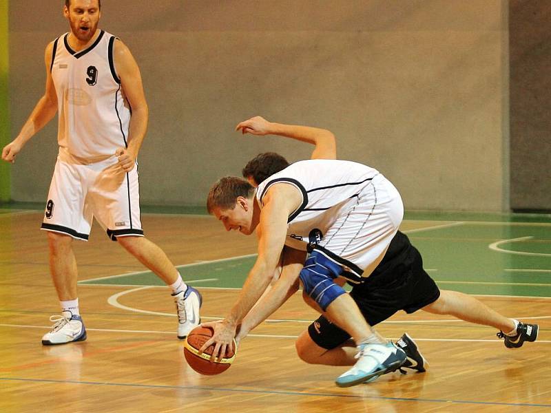 Blanenští basketbalisté prohráli doma s Jiskrou Kyjov 55:64.