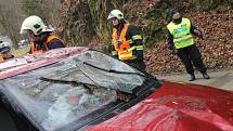 S autem v Křtinském potoce skončil ve čtvrtek dopoledne řidič nedaleko Adamova. Havaroval na namrzlé silnici v zatáčkách v Josefovském údolí.