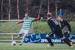 Fotbalisté Rájce-Jestřebí (zelenobílé dresy) v přípravě porazili Kunštát 6:3.