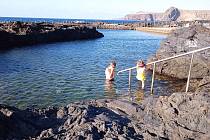 Grand Canaria nabízí moře i hory. Jako cíl cesty si ji vybrala i rodina malé Medy.