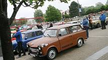 Na blanenském náměstí Republiky se konal tradiční sraz aut značky Trabant. Už po dvanácté.