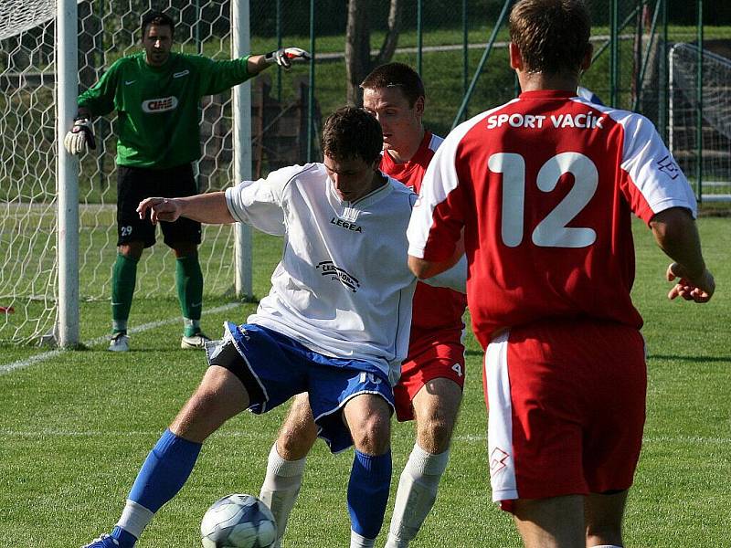 Fotbalisté Boskovic vydřeli o víkendu v divizi první bod. V utkání s Pelhřimovem přitom v poločase prohrávali již 0:2. Na konečných 3:3 vyrovnával šest minut před koncem z přímého kopu boskovický matador Vorlický.